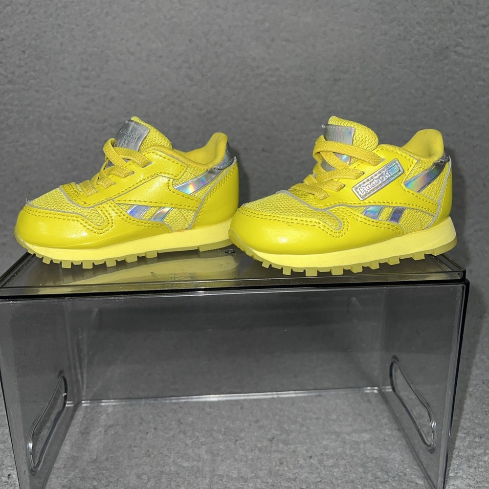 Reebok Classic Leather Sneakers Toddler Size 4 Yellow Iridescent Shoes HP5539
